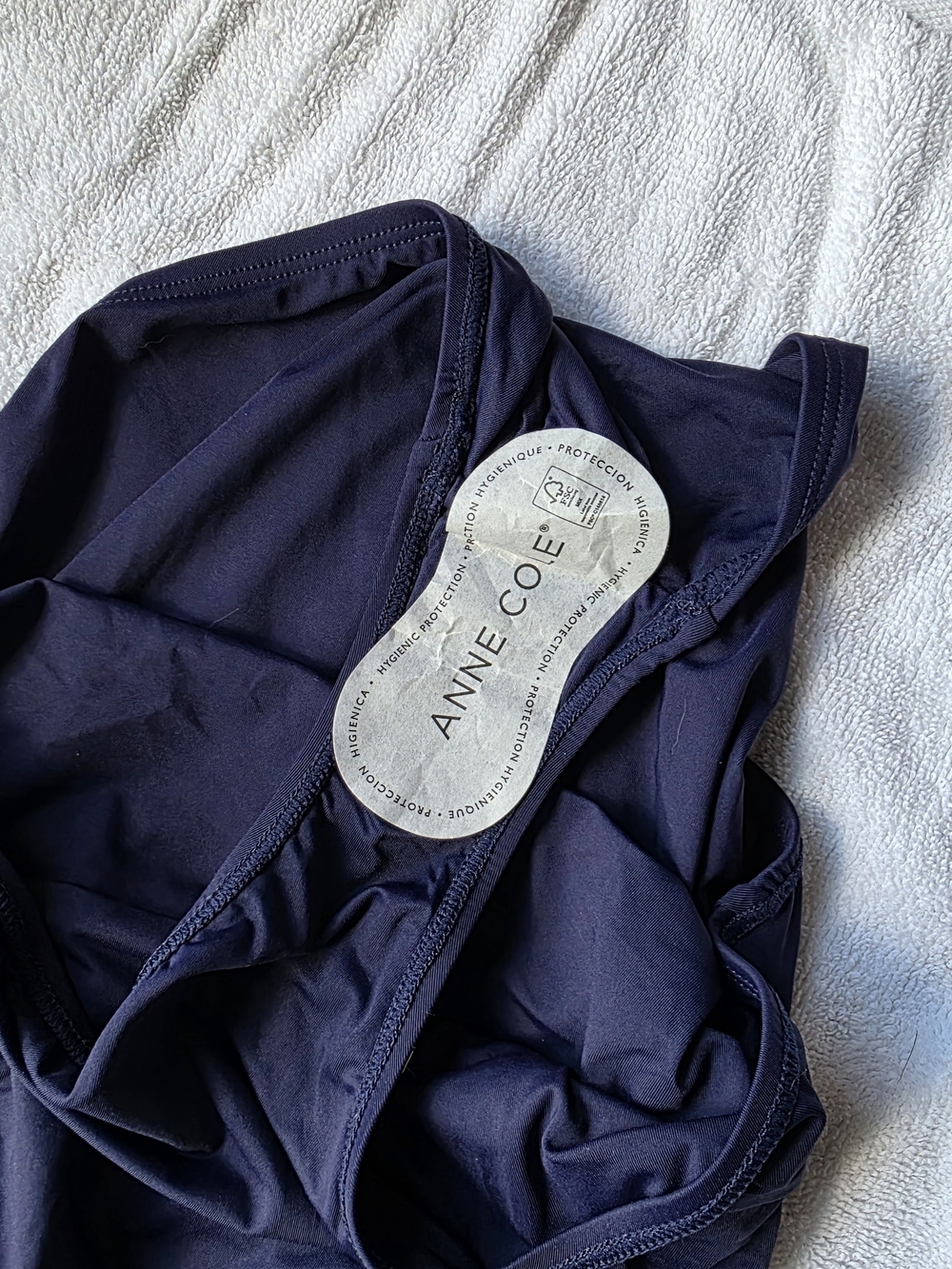 Anne Cole NWOT Navy Twist Front Bandeau One Piece Swimsuit Size 10 - Picture 7 of 12